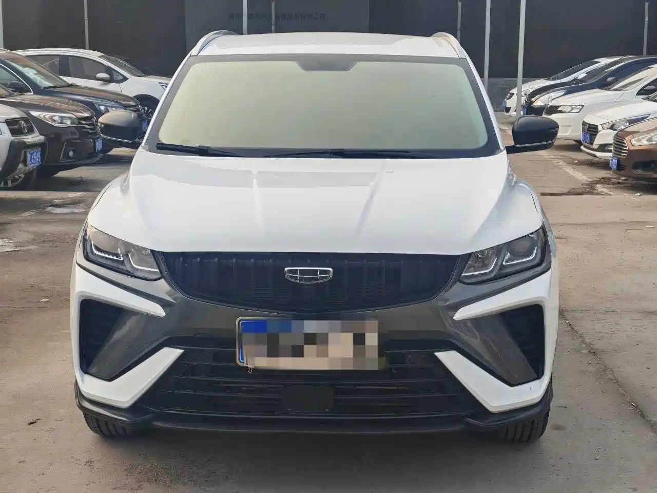 Фото 2 - Geely Binyue