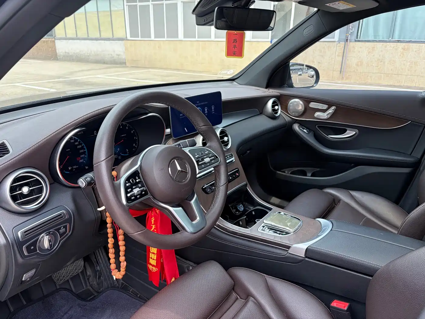 Mercedes-Benz GLC 2021 GLC 260 L 4MATIC Luxury фото 4