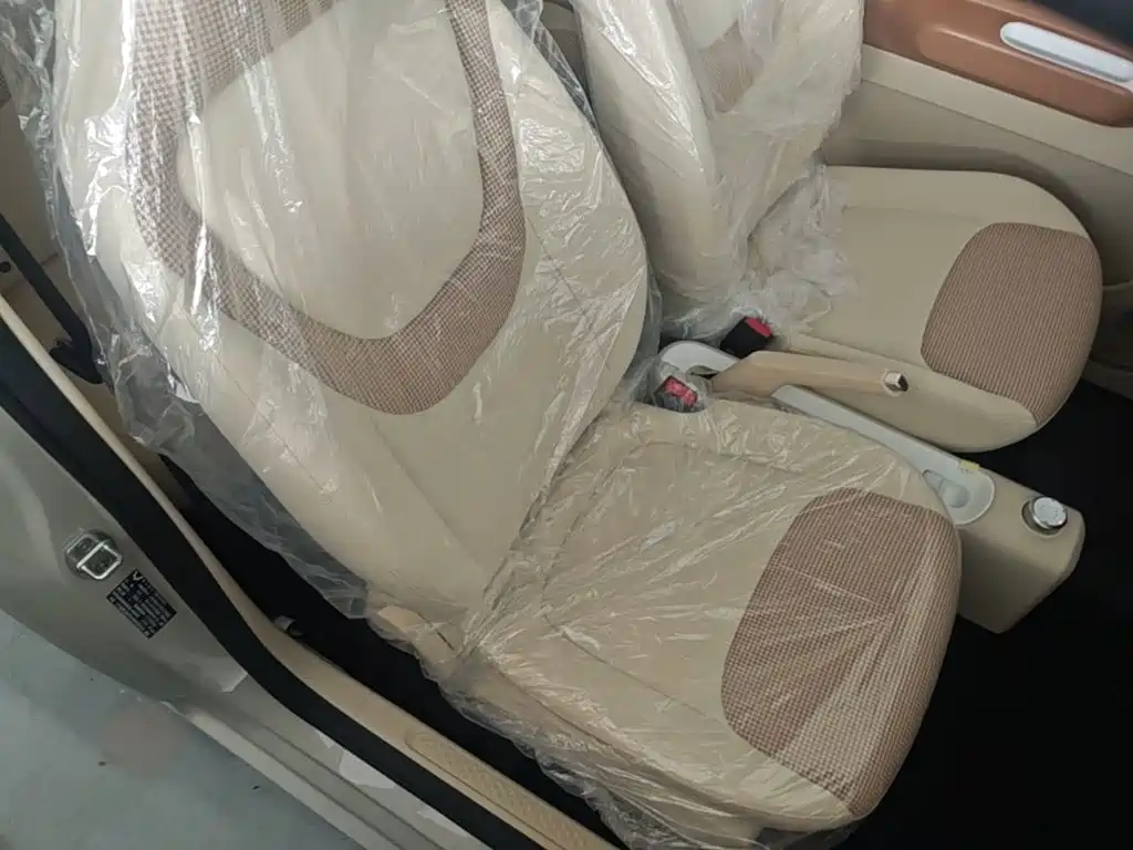 Фото 20 - Wuling Motors Hongguang MINIEV