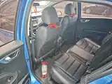 Фото 8 - Geely Vision X3