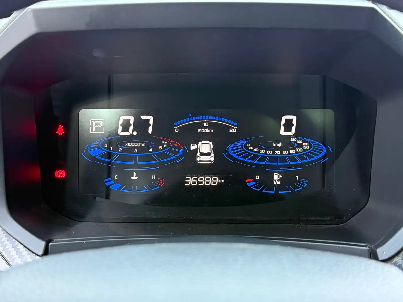 2022 Venucia T60