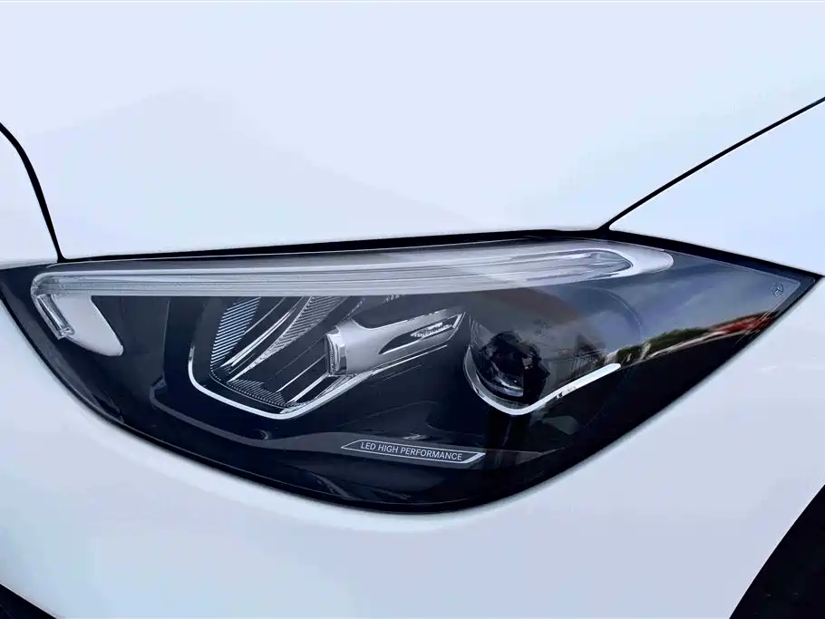 Mercedes-Benz C-Class 2023 Facelift C 260 L Sport Edition фото 3