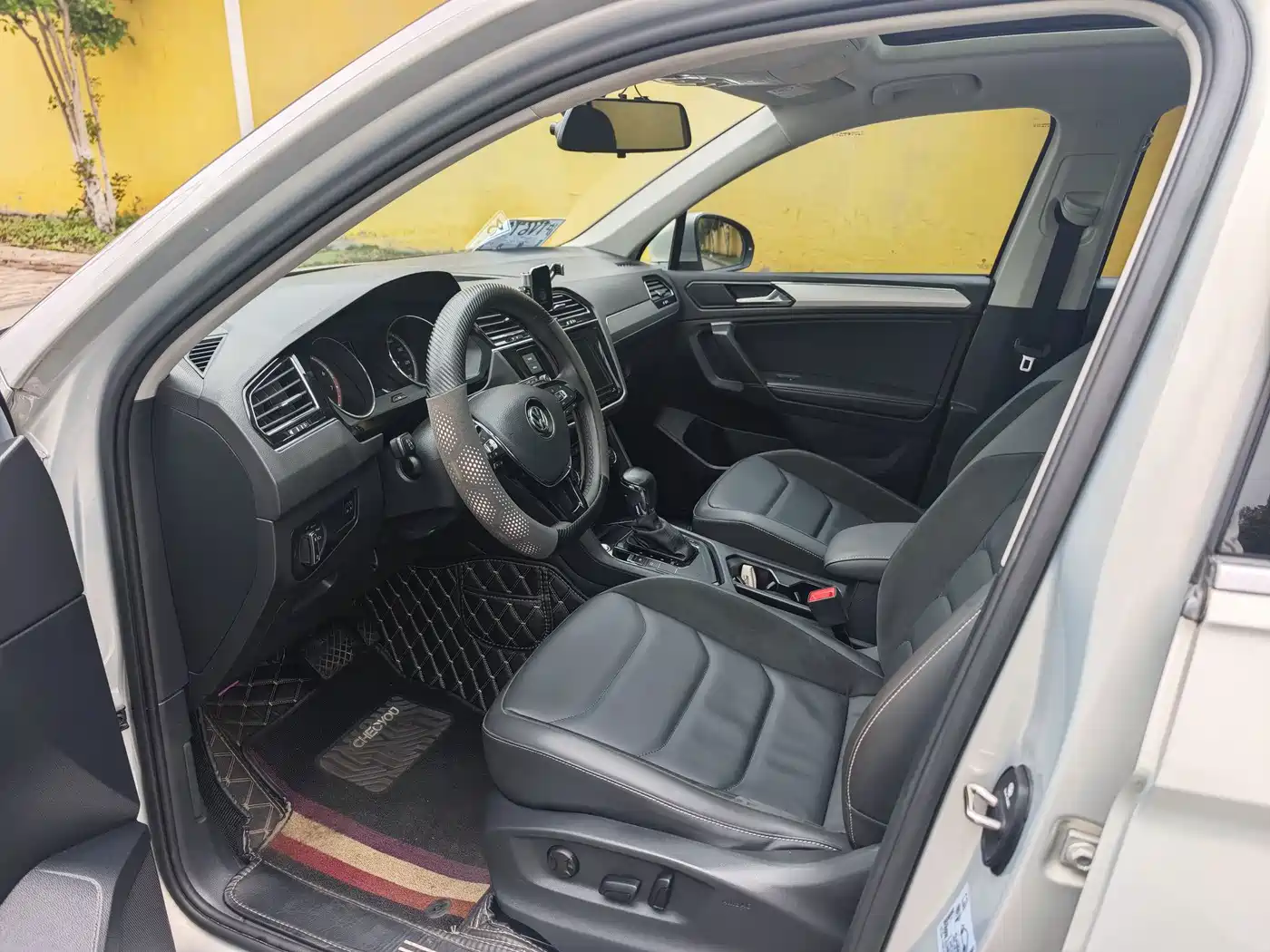 Volkswagen Tiguan L 2019 330TSI Automatic 2WD Panorama Comfort Edition China VI фото 4