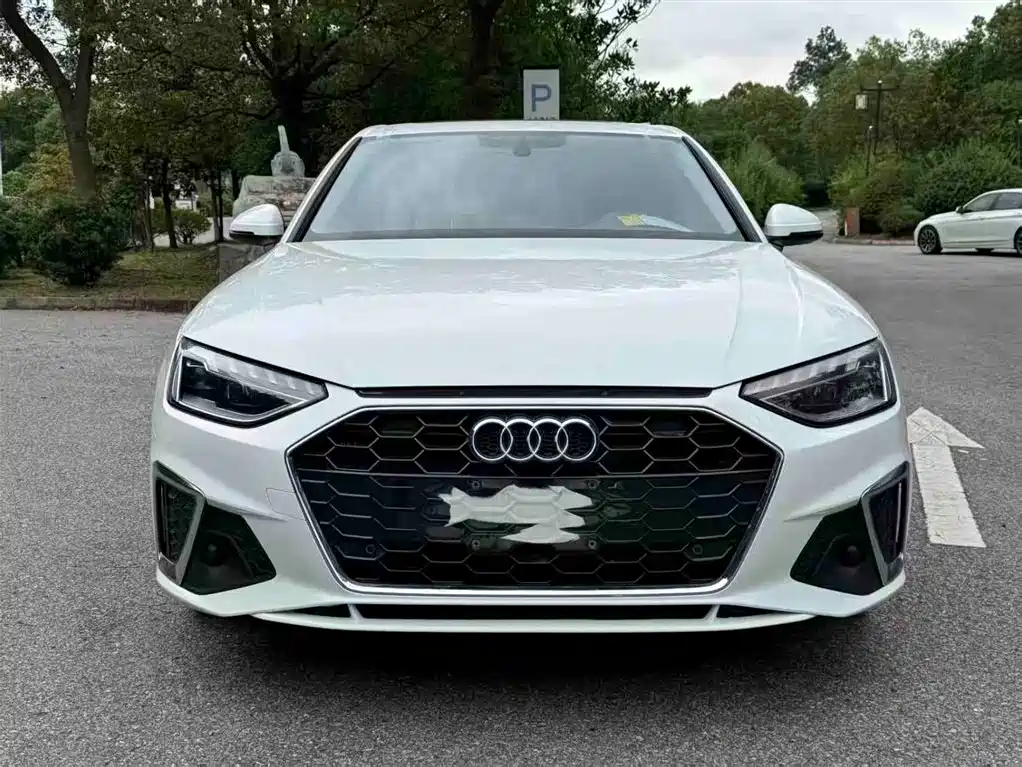 Audi A4L 2020 40 TFSI Fashion Dynamic Edition фото 2