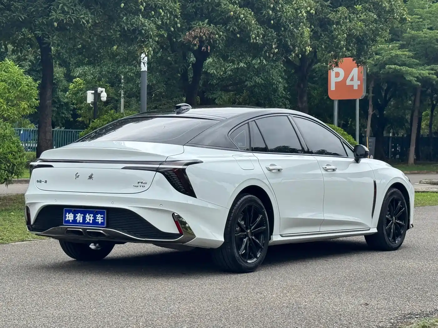 Hongqi H6 2023 2.0T Premium Edition фото 5