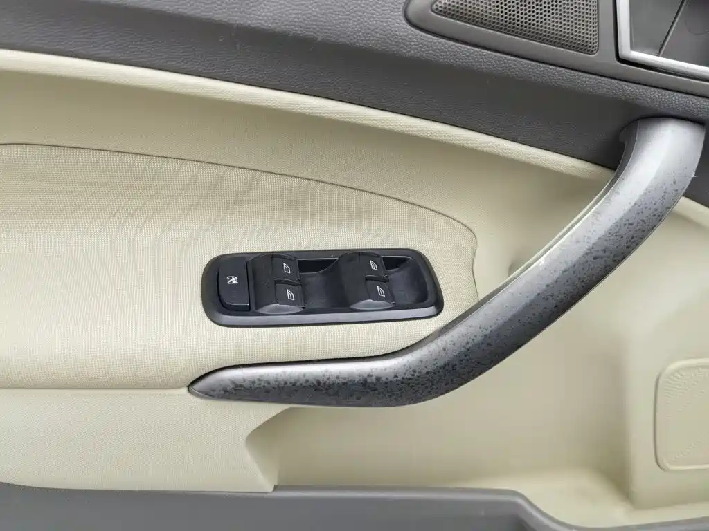 Ford Fiesta 2011 2011 Sedan 1.5L Manual Fashion