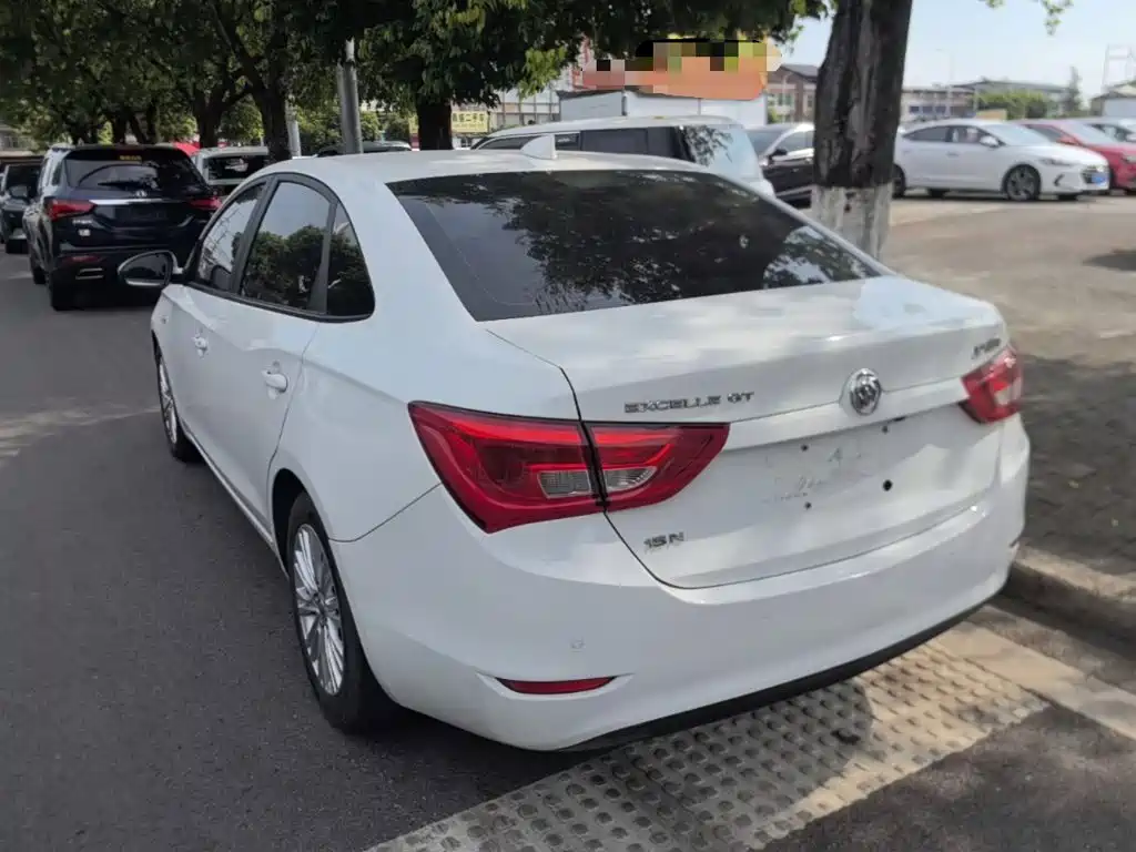 Фото 5 - Buick Excelle