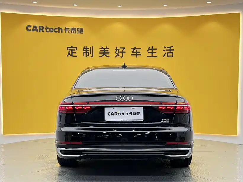Фото 4 - Audi A8