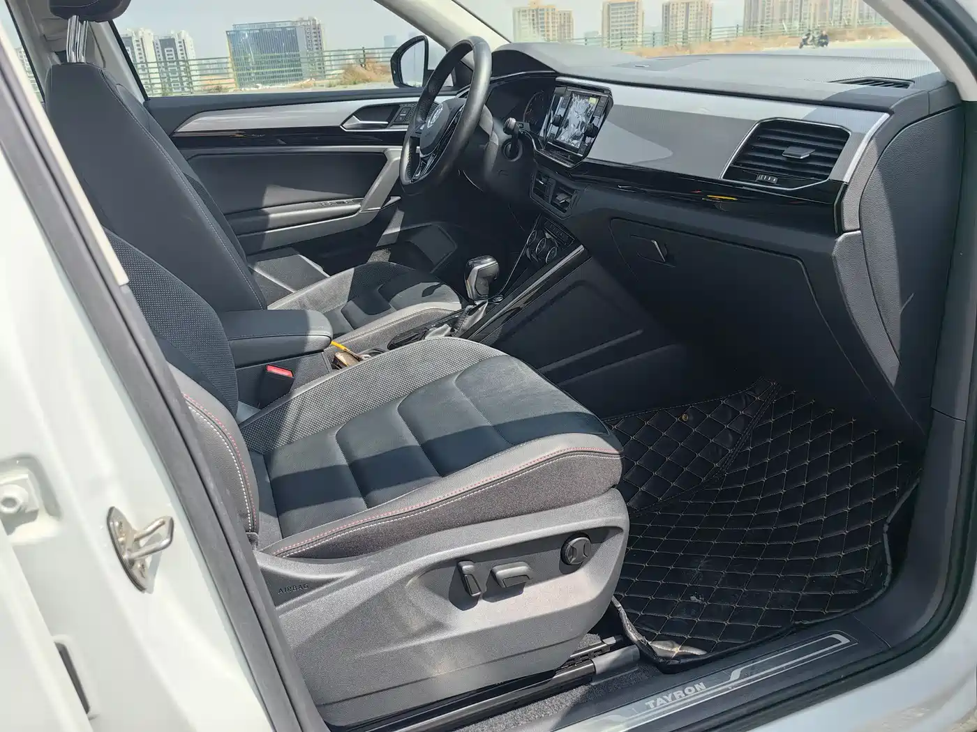 Volkswagen Tayron 2019 330TSI 2WD Luxury China VI фото 15