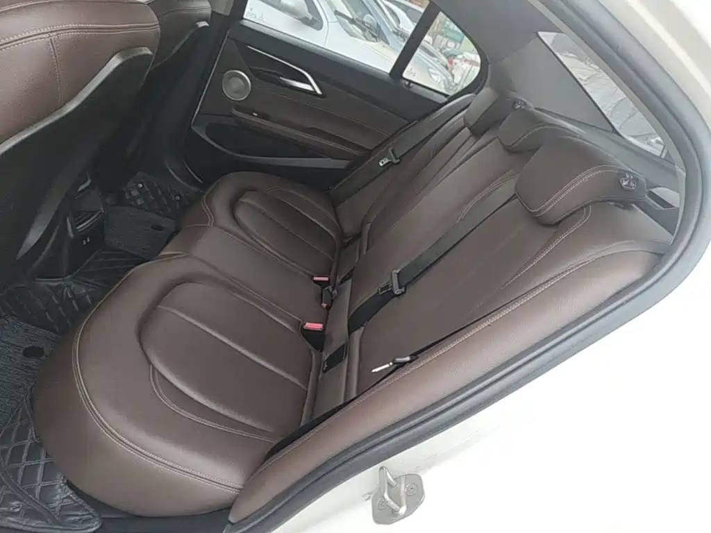 Фото 17 - BMW 1 Series