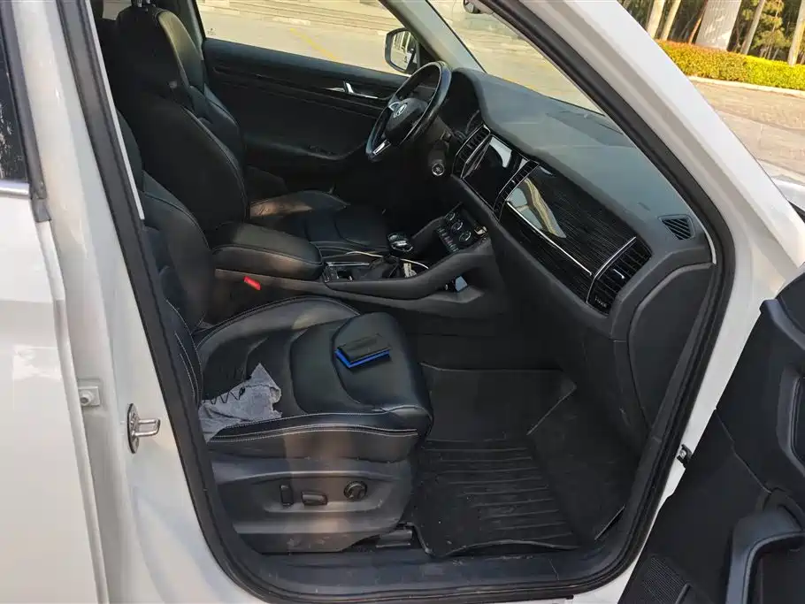 Škoda Kodiaq 2018 Facelift TSI330 5-seat 2WD Premium Luxury Edition фото 8