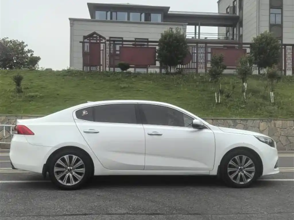 Kia K4 2015 1.8L Automatic DLX Special фото 6