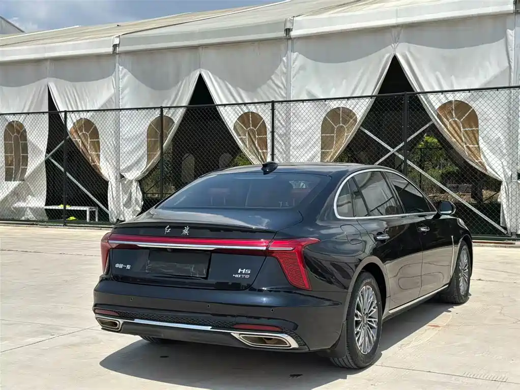 Hongqi H5 2024 2.0T Automatic Smart Connect Flag Enjoy Edition фото 9