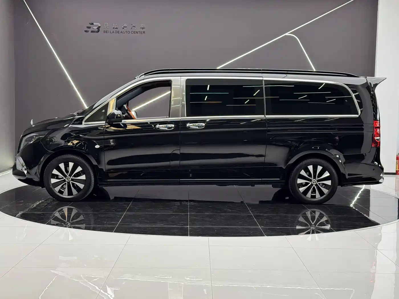 Mercedes-Benz Vito 2021 2.0T Business Edition 7-seater фото 31