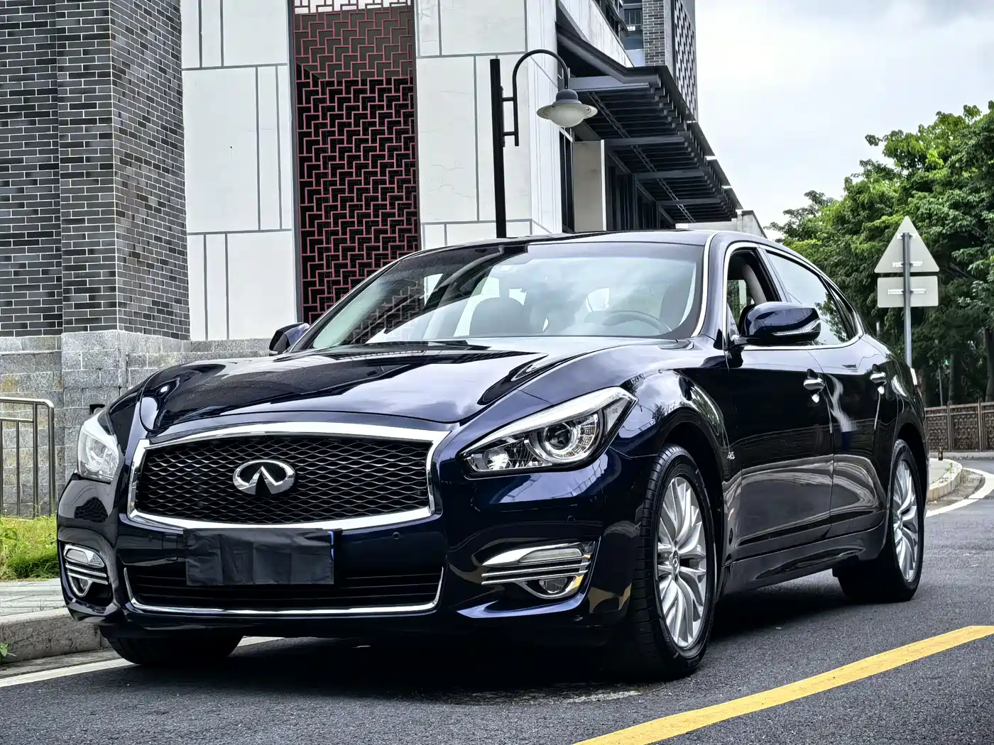 Infiniti Q70 2015 Q70L 2.5L Enjoyment Edition