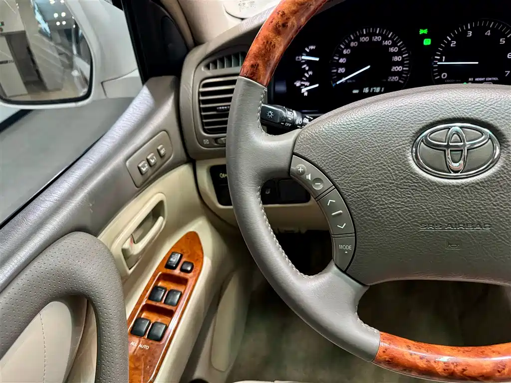 Toyota Land Cruiser 2005 4.7L Automatic VX-R фото 22