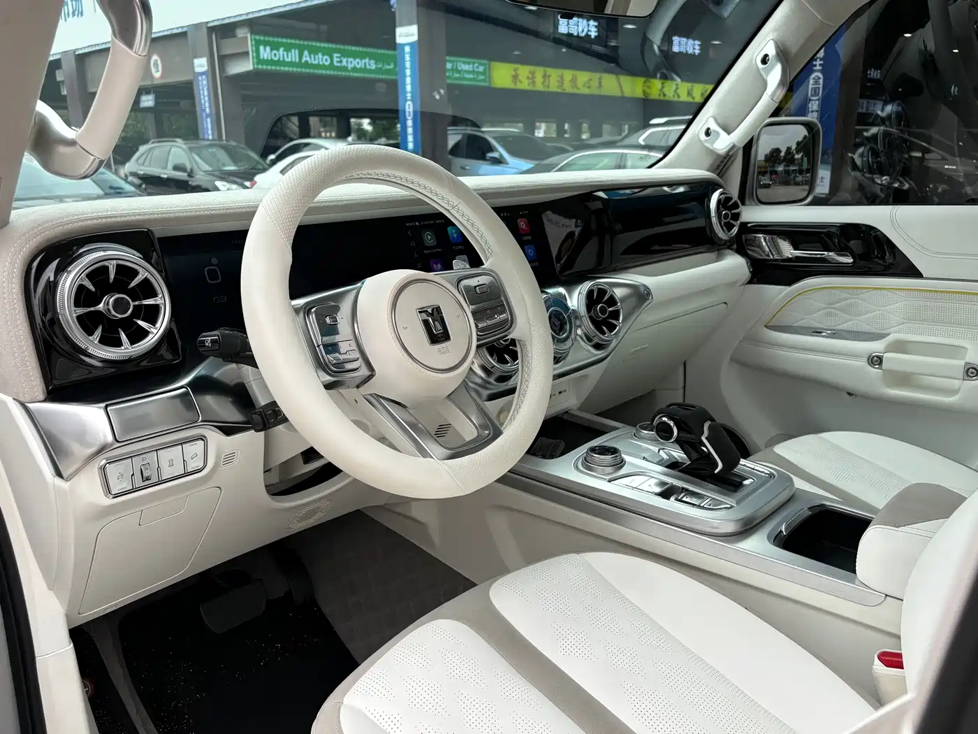 TANK CO CREATION TANK 300