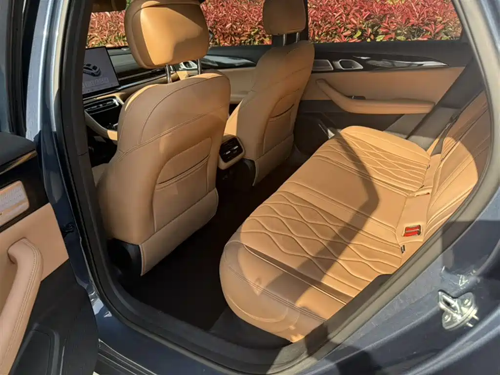 Geely Galaxy Galaxy A7 2025 EM-i фото 12
