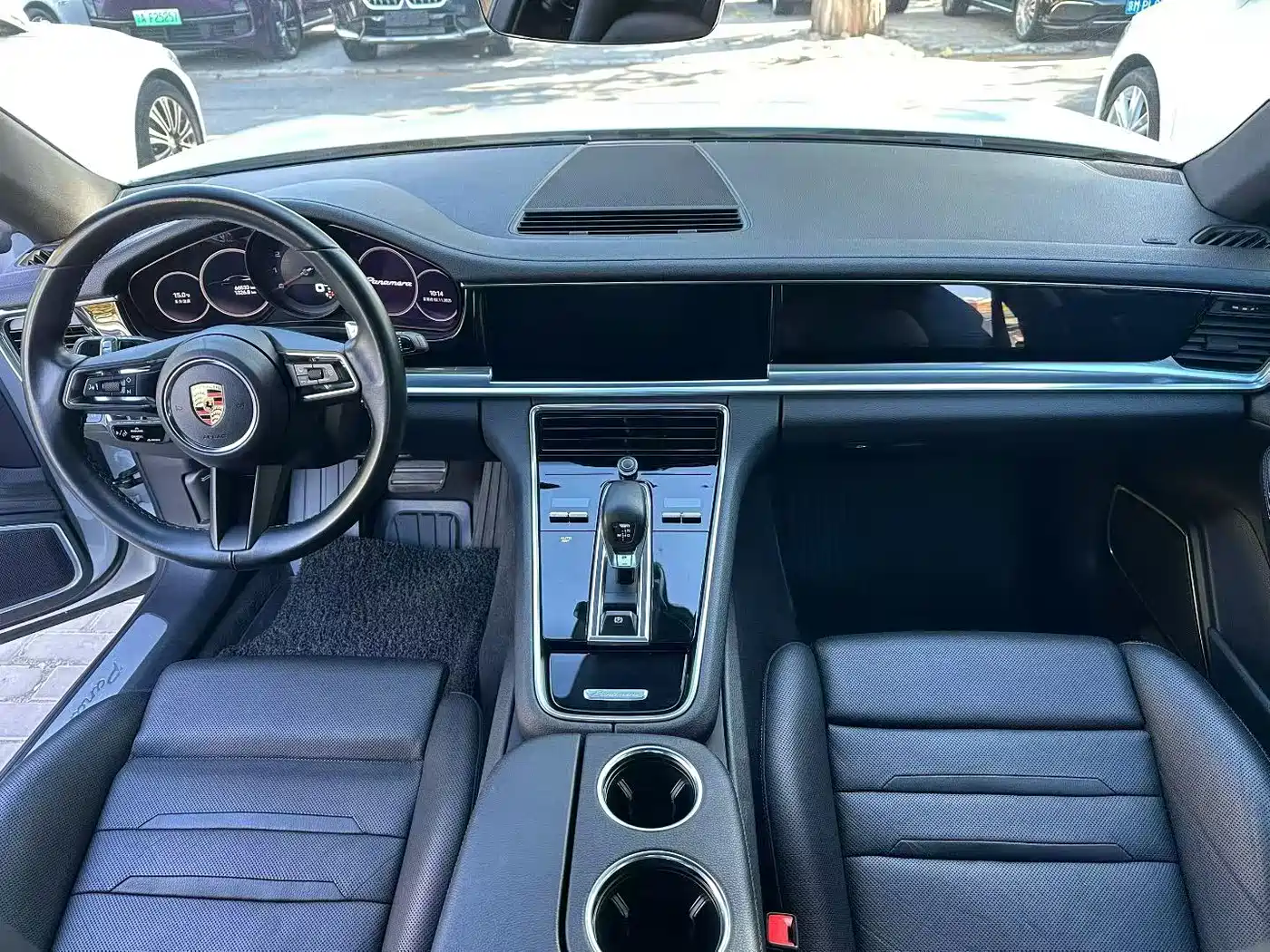 PORSCHE PANAMERA