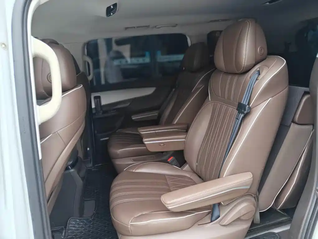 Roewe iMAX8 2024 2023 400TGI Premium Edition