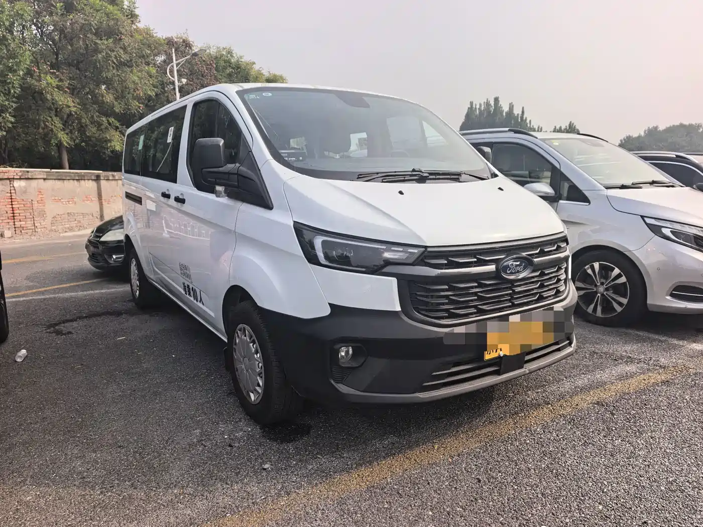 Ford Transit 2023 2023 2.0T Petrol Auto Business Travel Mid-Axis Mid-Roof 10/11/12-seater