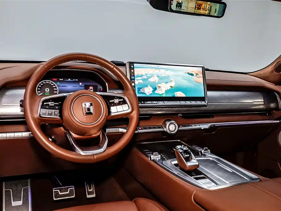 TANK TANK 700 NEW ENERGY