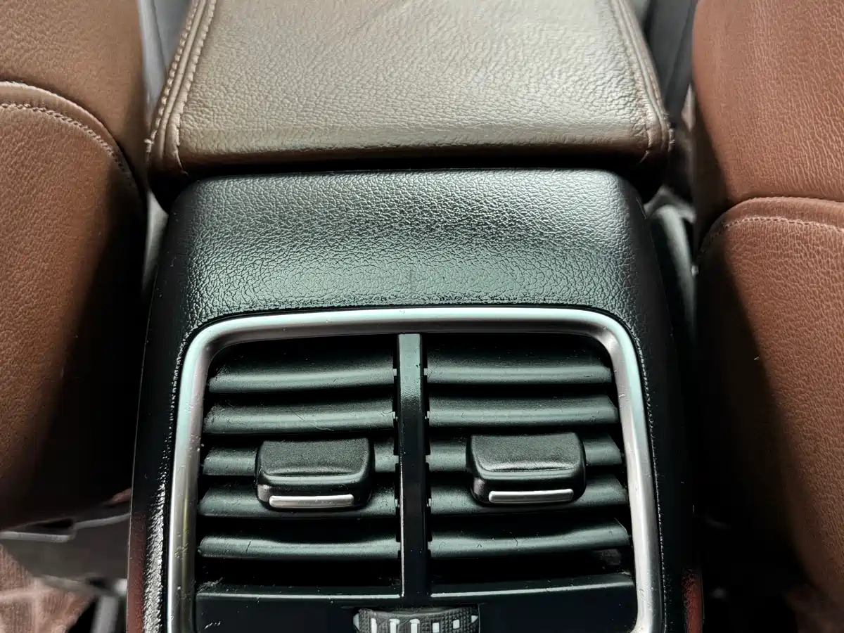 Audi Q3 2013 40 TFSI quattro Luxury Model фото 14