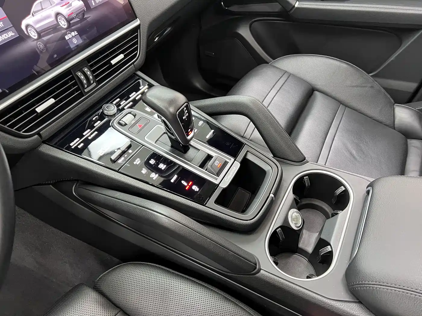 Porsche Cayenne 2019 Cayenne 3.0T фото 31