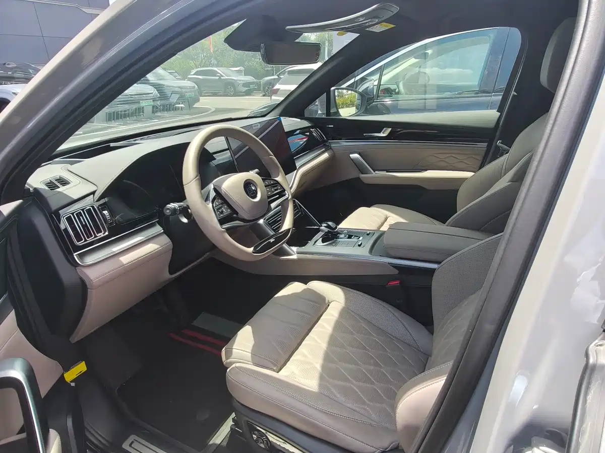 BYD Tang New Energy 2025 Smart Driving Edition DM-i 115KM Flagship фото 4