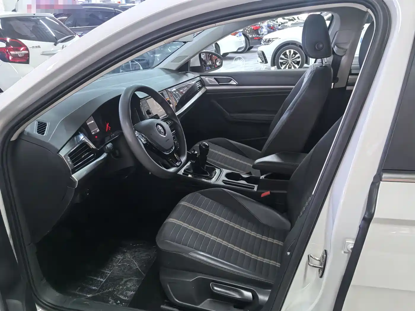 Volkswagen Lavida 2019 1.5L Manual Comfort Edition China VI фото 7