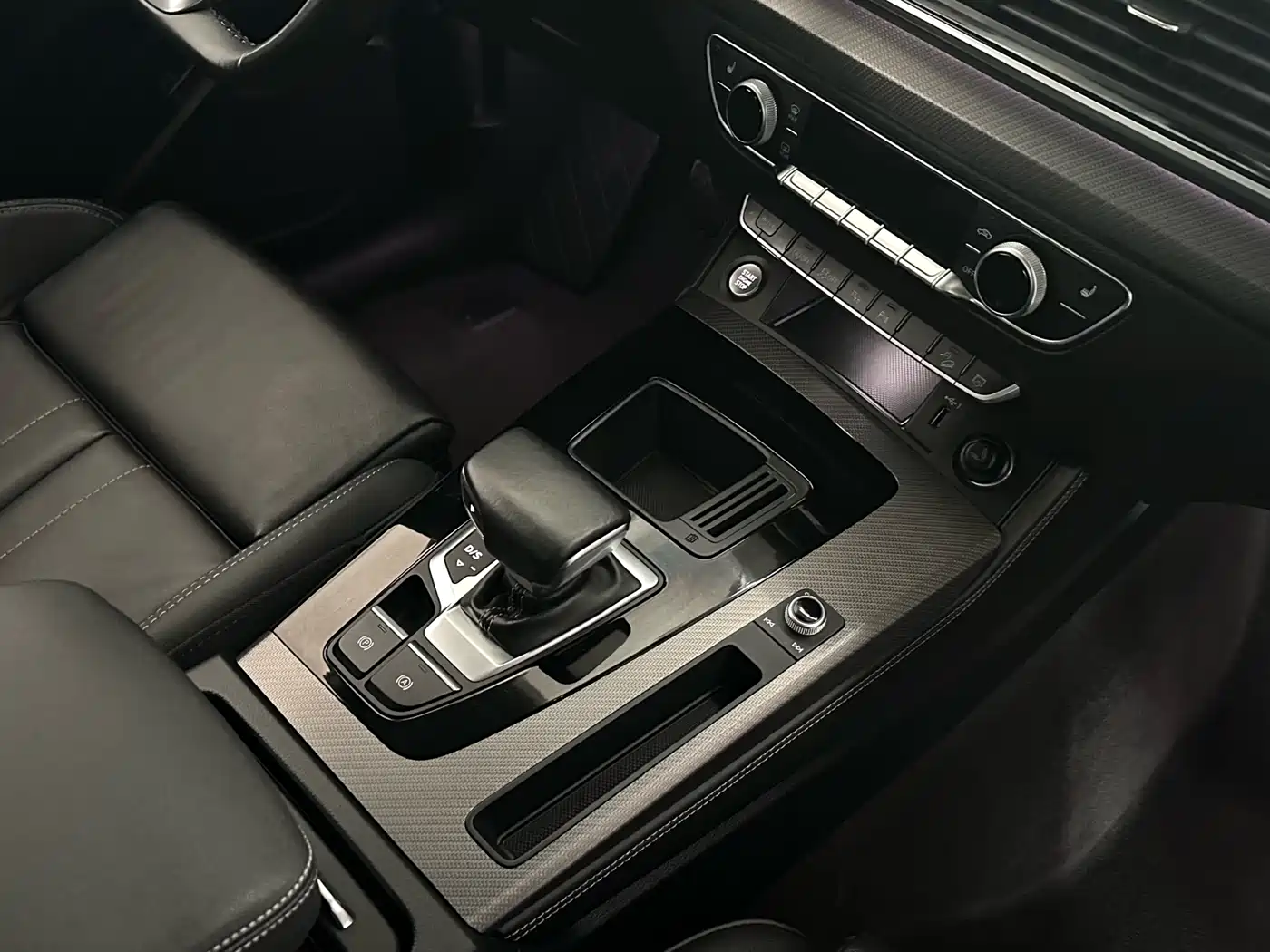 Audi Q5L 2022 40T Luxury Dynamic фото 11