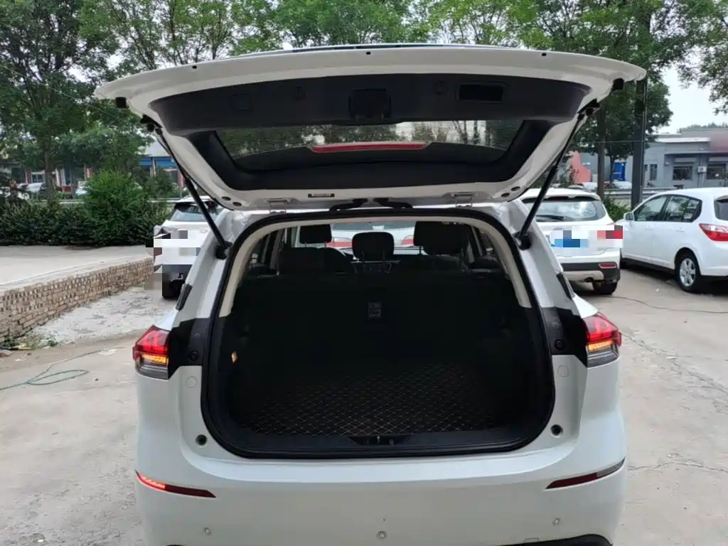 Фото 19 - Changan Oshan X7