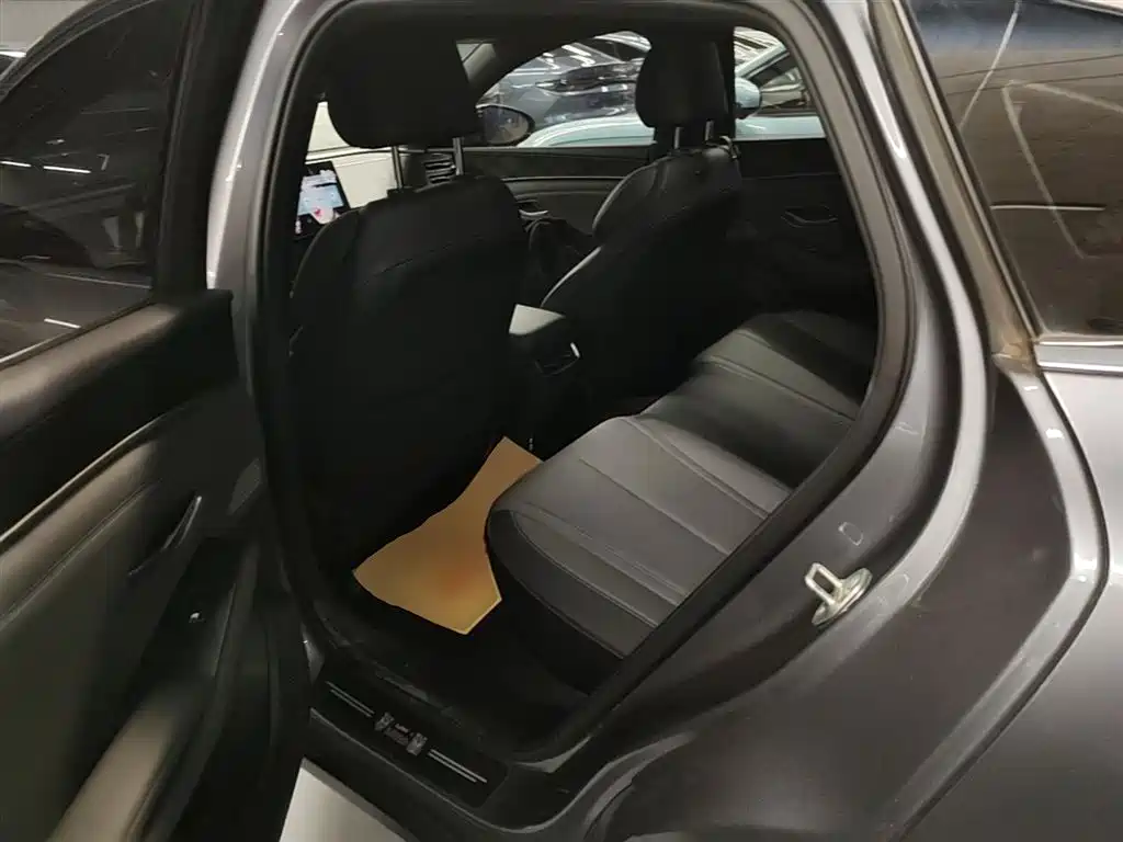BYD Qin L 2024 DM-i 80KM Superior фото 17