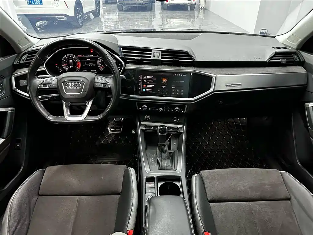 Audi Q3 2022 35 TFSI Fashion Dynamic фото 11