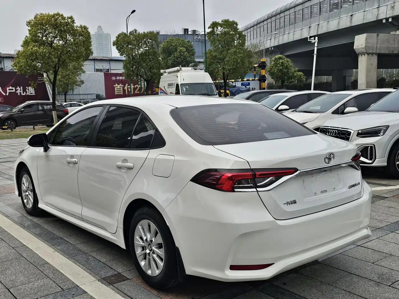 Toyota Corolla 2021 TNGA 1.5L CVT Elite Edition фото 13