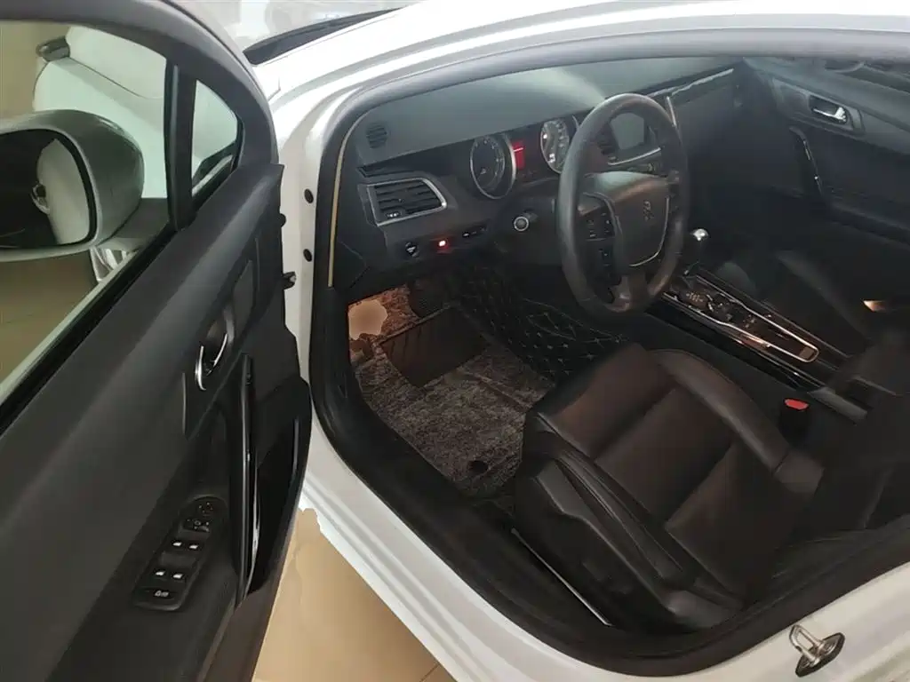 Peugeot 508 2015 1.6THP Auto Excellence Edition фото 23