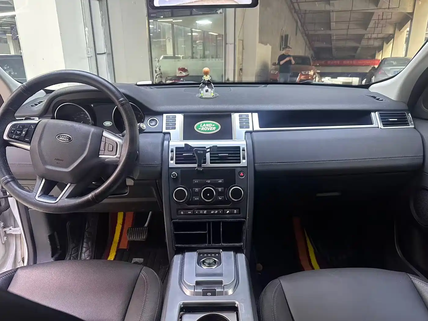 Land Rover Discovery Sport 2018 240PS PURE Edition фото 7