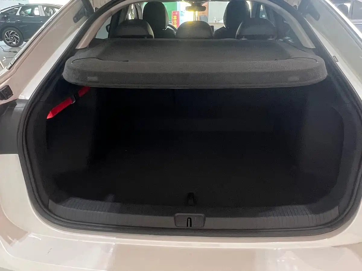 VOLKSWAGEN ID.7 VIZZION