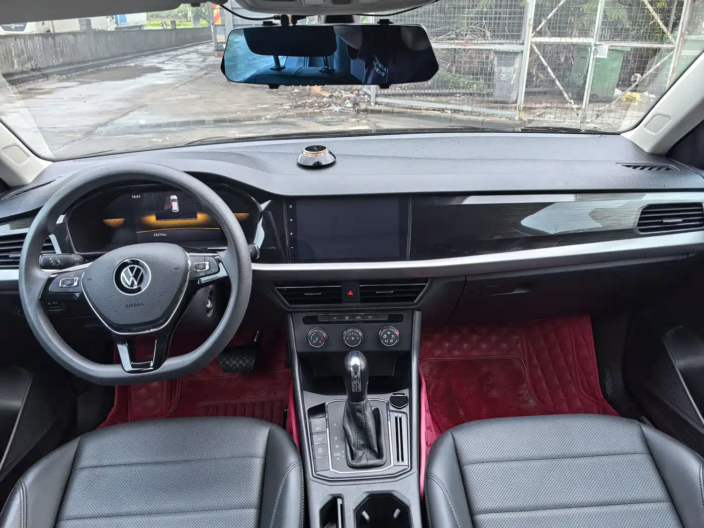 Volkswagen Lavida 2022 1.5L Auto Comfort Edition фото 5