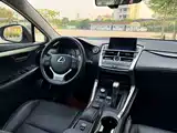Фото 17 - Lexus NX