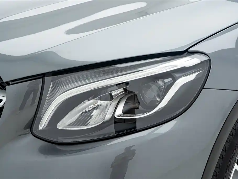 Mercedes-Benz GLC 2018 Facelift GLC 260 4MATIC Dynamic фото 10