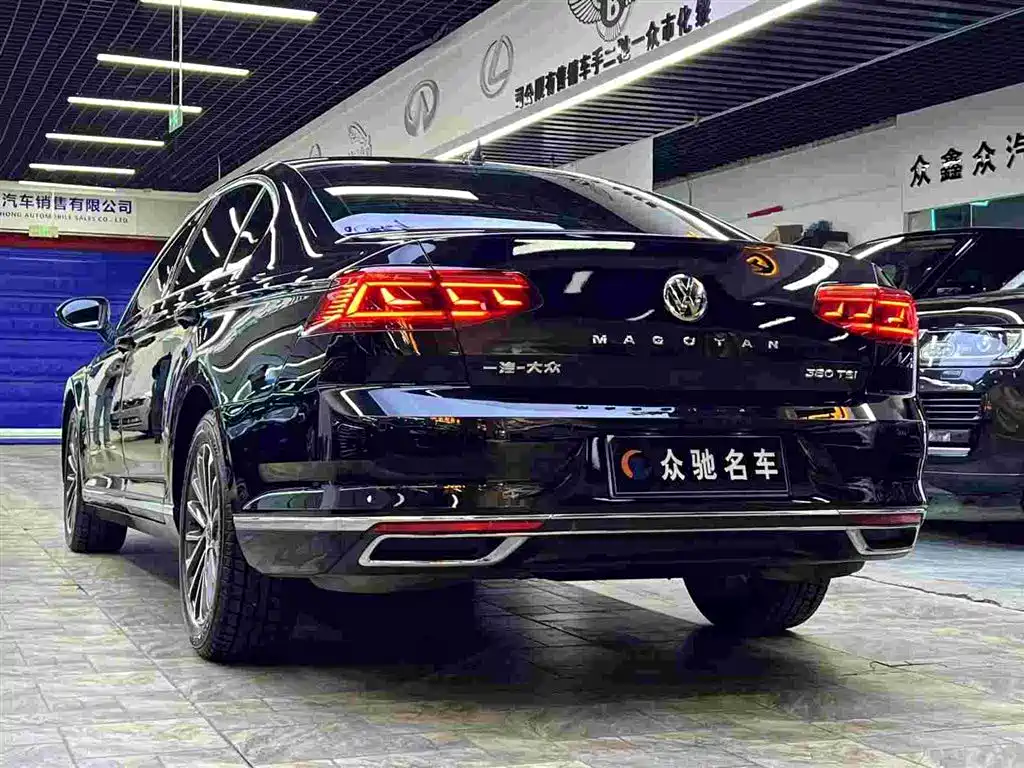 Volkswagen Magotan 2020 330TSI DSG Luxury фото 9