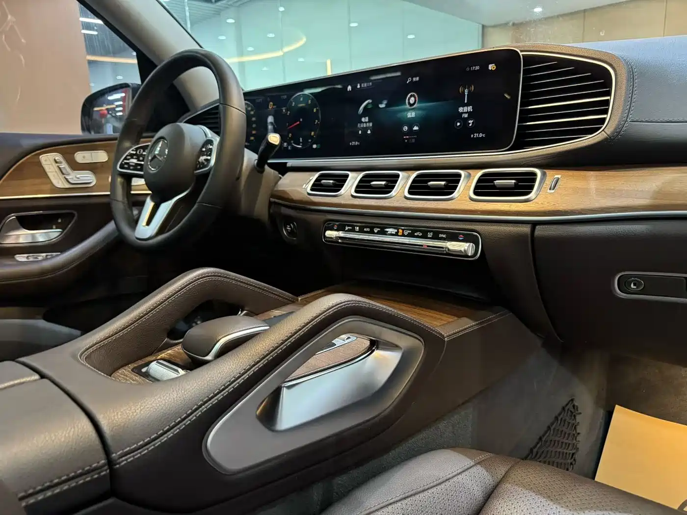 Mercedes-Benz GLE 2020 GLE 350 4MATIC Luxury фото 6