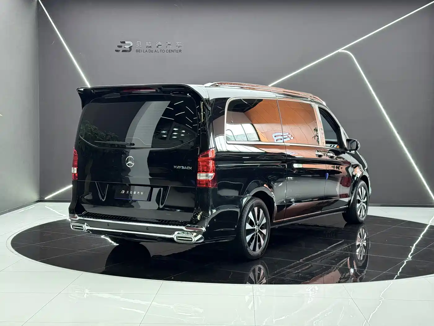 Mercedes-Benz Vito 2023 2.0T Business 7-Seater фото 31