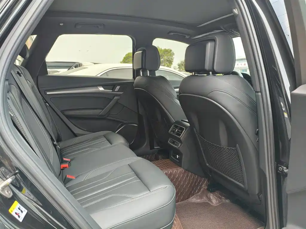 Audi Q5L 2023 40T Luxury Dynamic фото 14