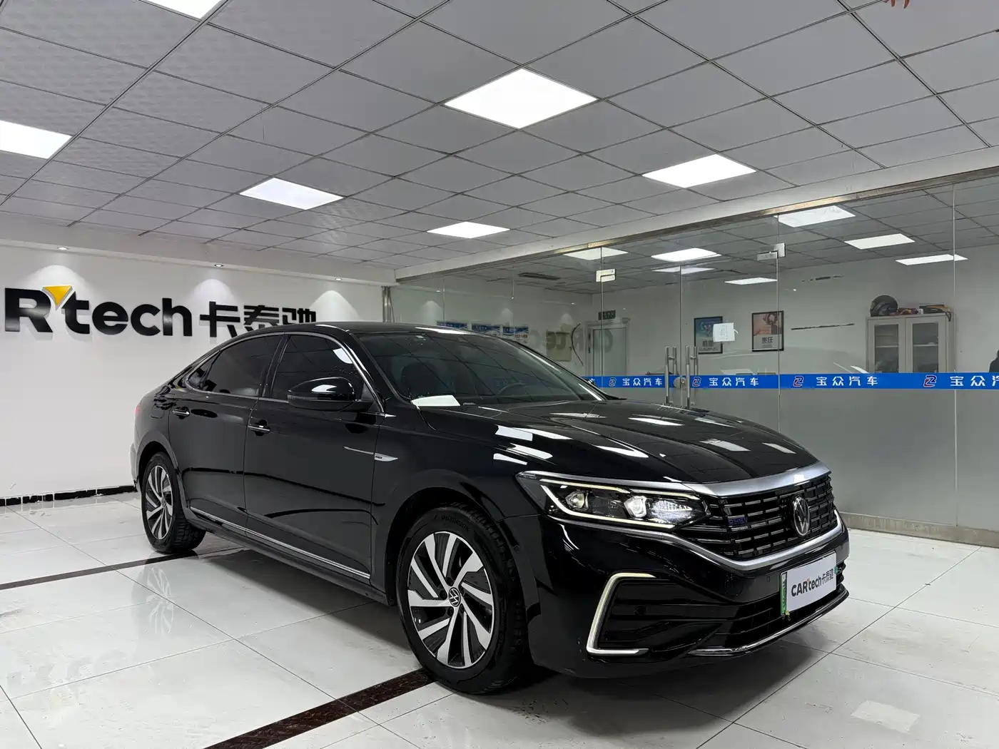 VOLKSWAGEN PASSAT NEW ENERGY