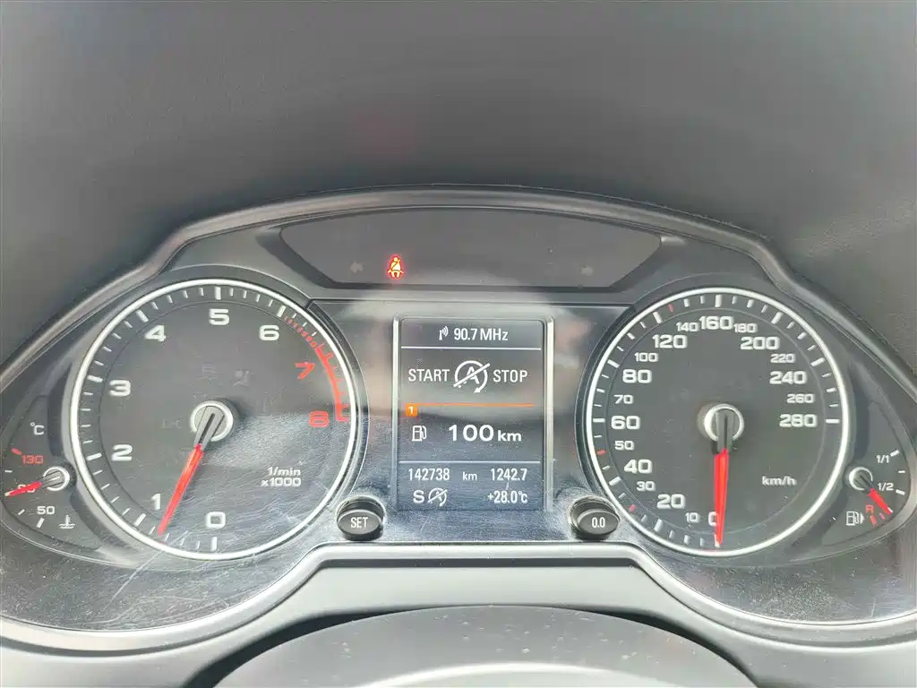 Audi Q5 (Import) 2013 45 TFSI quattro Sport фото 17