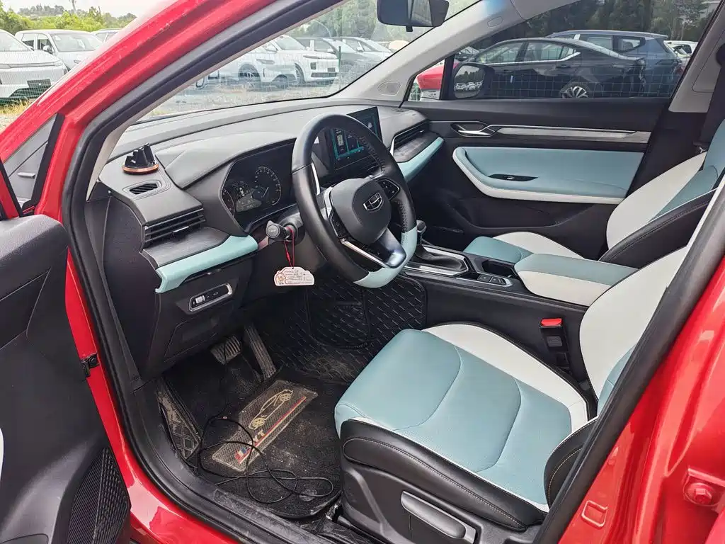 Geely Emgrand S 2022 2022 1.4T CVT Crossover Player