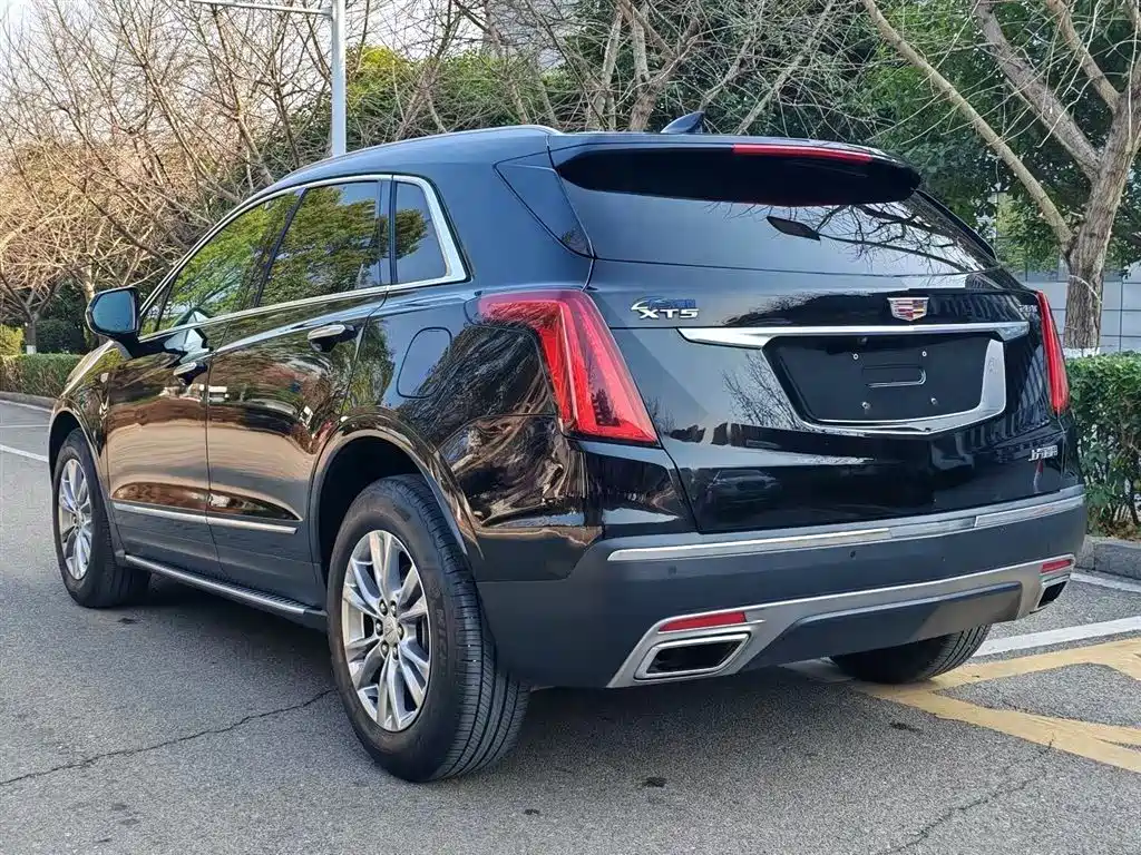 CADILLAC XT5