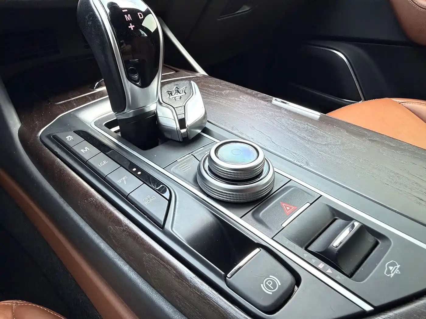 Maserati Levante 2016 3.0T Standard фото 11